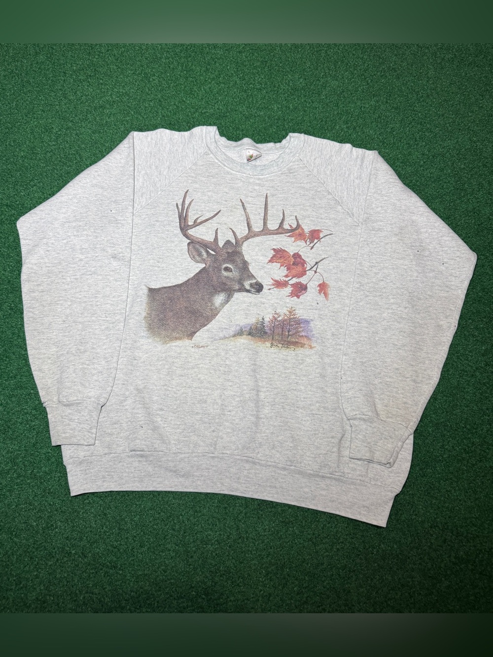 White Tail Deer Buck Vintage Sweatshirt L/XL 22x26 90s Animal Print Crewneck